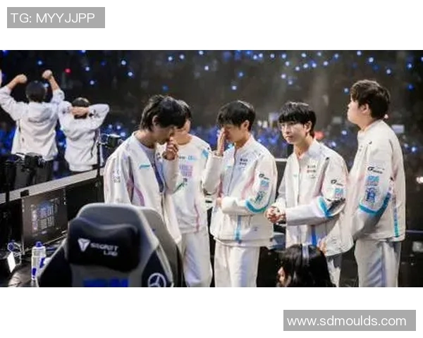 FPX战队如何通过迅速变革重塑英雄联盟赛场的竞争格局