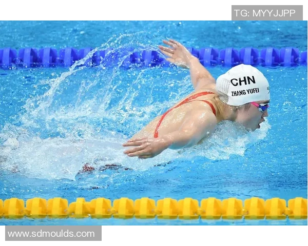 蝶泳常见错误分析与纠正技巧提升游泳效率的关键要点